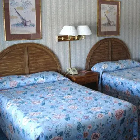 Rainbow Motel 4